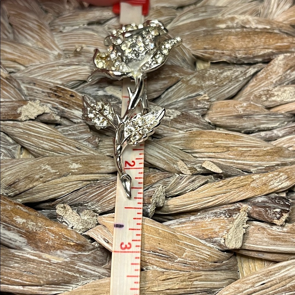 Vintage Rhinestone Rose Brooch‎ - Picture 5 of 5
